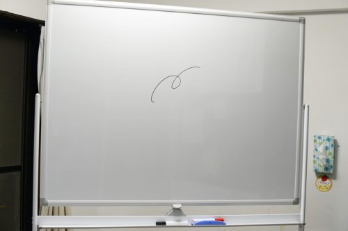 オフィスコム ホワイトボード 脚付き 両面 1200×900mm